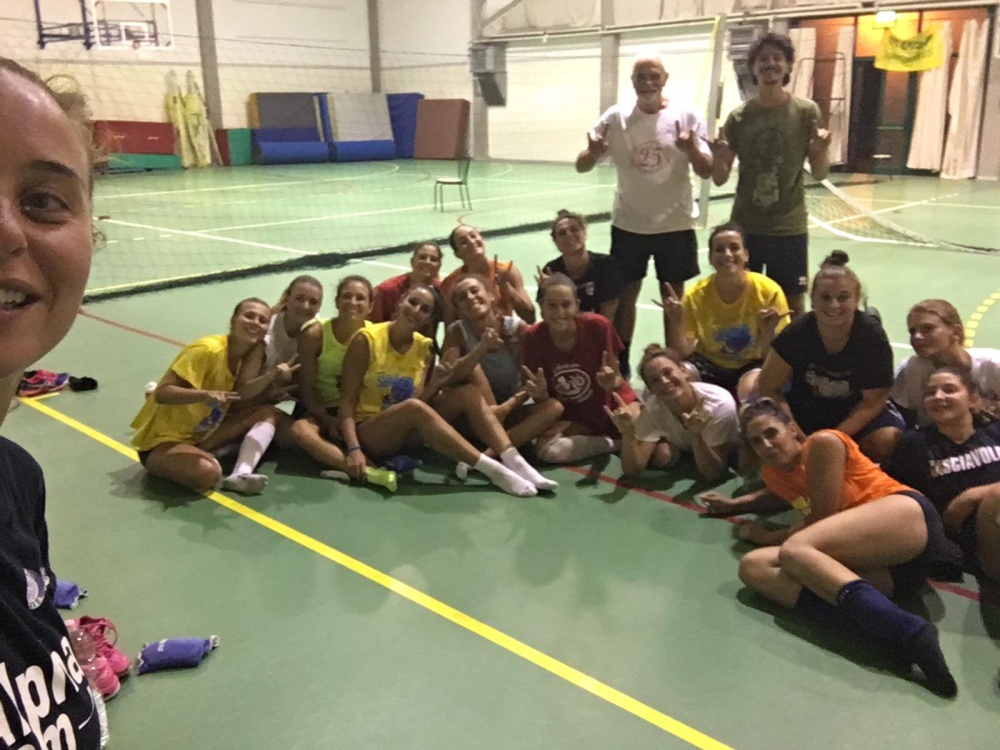 1 divisione femminile a ranghi completi!